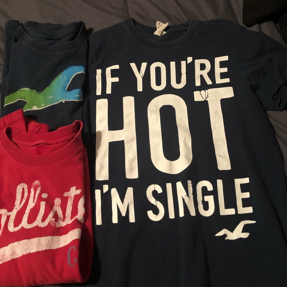 3 Hollister short sleeve tshirts